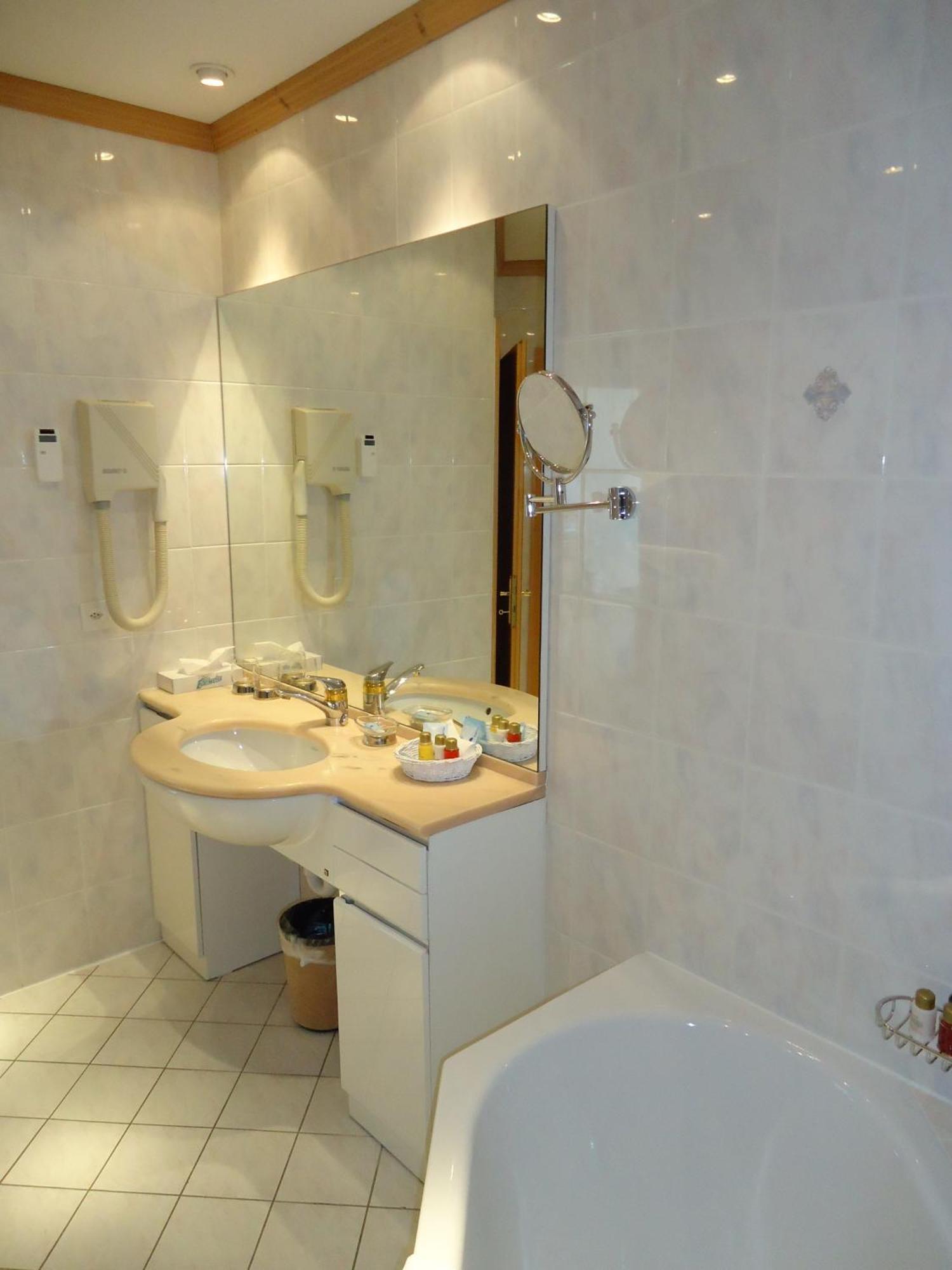 Grand Du Parc Hotel 4*